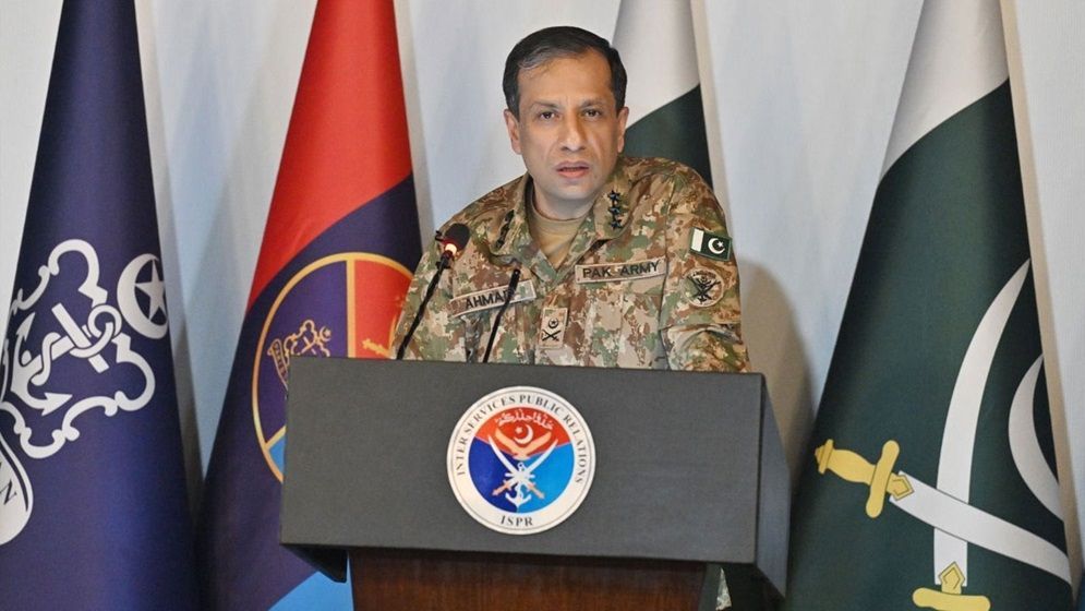 ভারতের সঙ্গে সংঘাতে চীনা অস্ত্রের প্রশংসা পাকিস্তানের আইএসপিআর প্রধানের